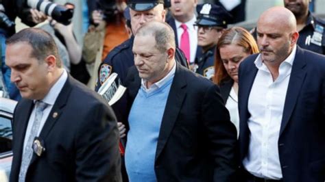 video harvey weinstein turns himself in to nypd following allegations of sexual misconduct abc