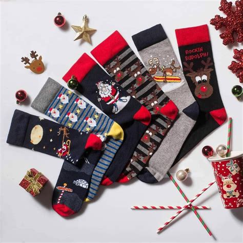 Pin By Ho Xiu Hua On Calzini Christmas Stockings Holiday Decor T