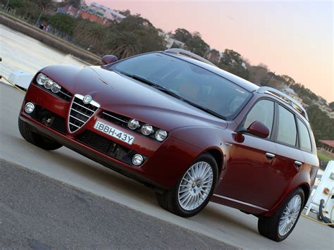 In only three years, 236,907 cars were produced, and by the end of production in 1992, around 386,767 had been built. ALFA ROMEO 159 Sportwagon specs & photos - 2006, 2007 ...