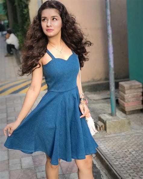 Avneet Kaur Shows Pure Perfection In A Simple Mini Dress Iwmbuzz