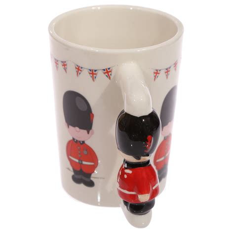 Novelty Ceramic Mug with Guardsman Handle - 13483 | Puckator Dropship UK
