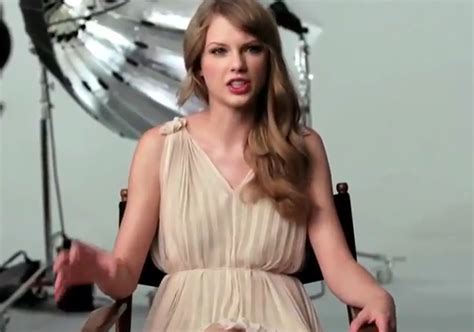 Behind The Scenes Taylor Swifts Covergirl Photo Shoot Video