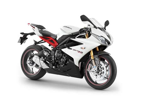 | the triumph daytona 675 was always one of the greatest 600ccs you could buy. 六百級仿賽王者!TRIUMPH DAYTONA 675 | SUPERMOTO8