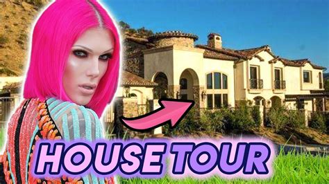 Jeffree star cremated eyeshadow palette! Jeffree Star Brings Us Inside His House! 2019 House Tour ...