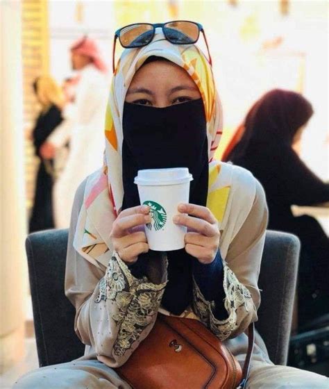 Pin By 🌸 Fannisa Rahma 🌸 On Hijab Cantiq In 2022 Fashion Hijab