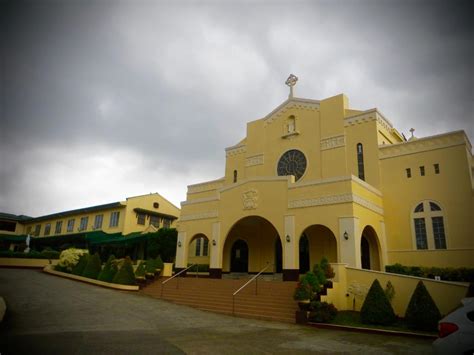 Publiko Visit Meditate Pray In Heritage Batangas Churches