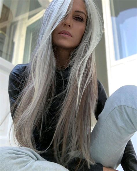 Grey Hair At Grey Wig Long Gray Hair White Hair Coiffure Hair Best Hair Dye Grey Hair