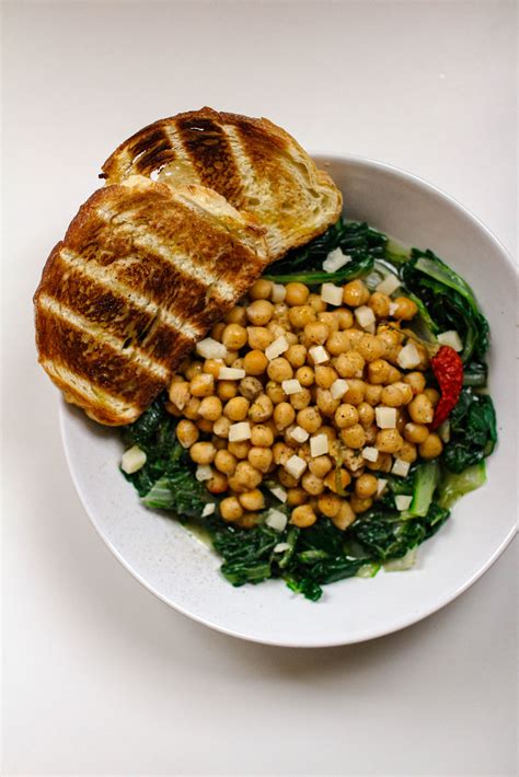 Check spelling or type a new query. Bietole piccanti con Ceci e cubetti di Formaggio