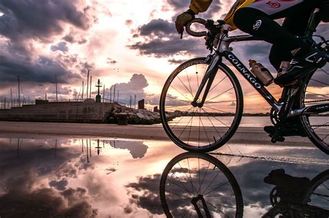 Cycling Wallpapers Top Free Cycling Backgrounds Wallpaperaccess