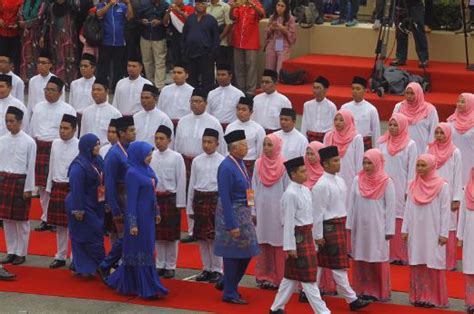 9 controversial things umno leaders said during their latest assembly. 66th Umno General Assembly officially kicks off with flag ...