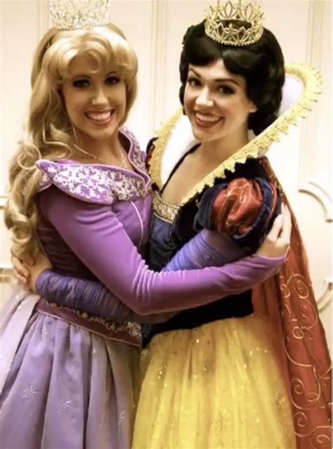 Aurora And Snow White Disneyland Princess Disney Princess Aurora
