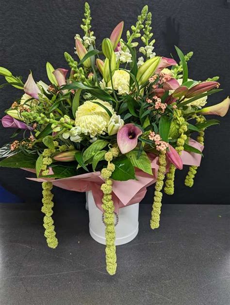 Luxury Flower Bouquet Florist2choose Flower Delivery Aberdeen