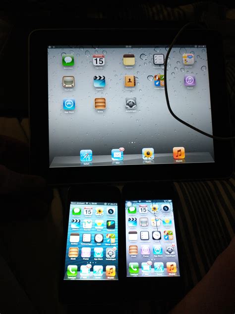 My Nostalgia Iphone 4 On Ios 5 Iphone 4s On Ios 6 And An Ipad 1 On
