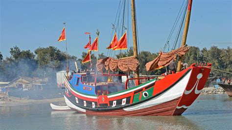 Reconstructed Ancient Chinese Wooden Boat Takes Trial Sail Cgtn