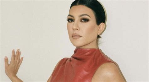 kourtney kardashian responds to photoshop fail claims