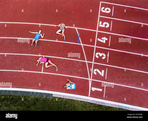 Sprinters At Finish Line Hi Res Stock Photography And Images Alamy