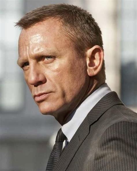 How To Get The Daniel Craig Haircut Daniel Craig James Bond Daniel