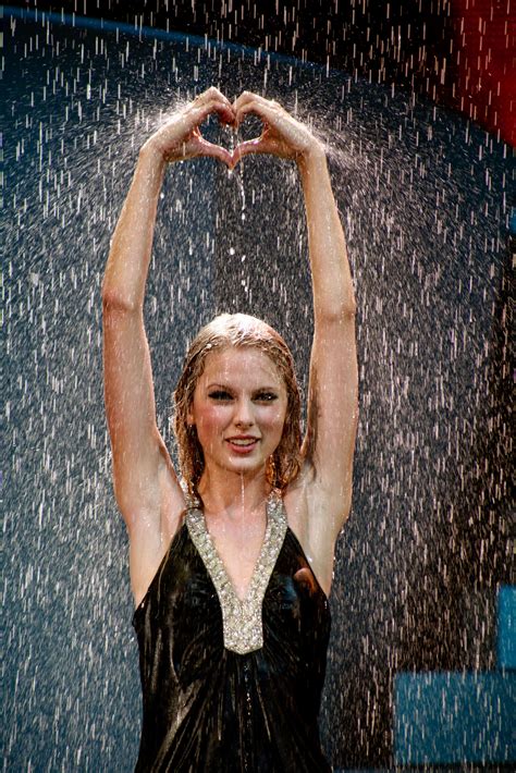 Fearless Tour 2009 Promotional Photos Taylor Swift Photo 22397333