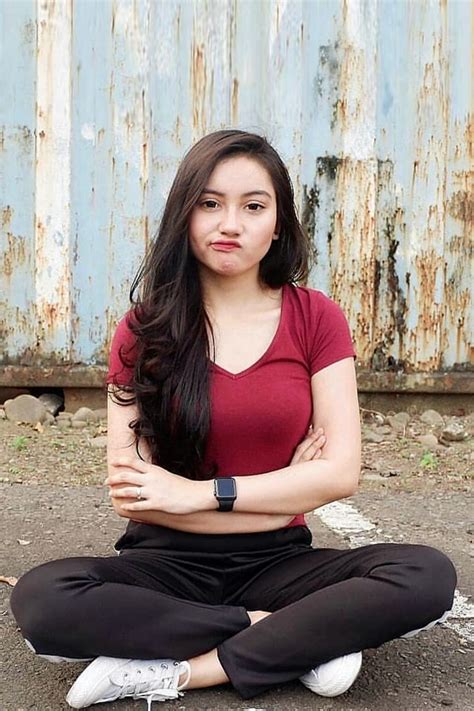 Benarkah Wanita Yang Mengenakan Baju Merah Lebih Menarik Perhatian Kaum Pria IndoForum