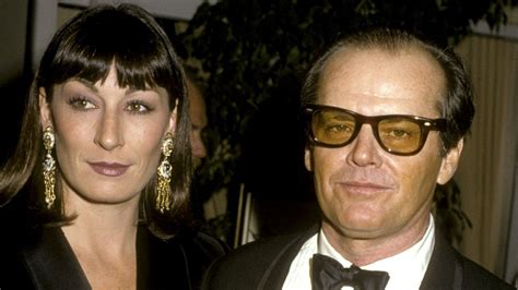 Anjelica Huston Shares A Nsfw Admission About Ex Jack Nicholson Wkyc Com