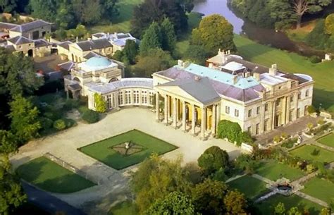 Inside Billionaire Sir James Dysons Massive Country Pad That Is Big