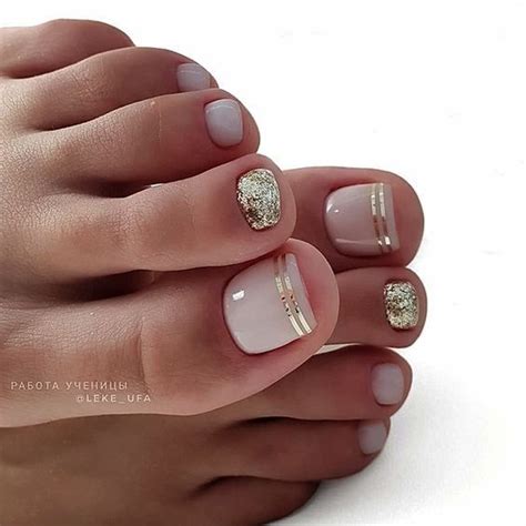 Te mostraré, entonces, algunos de los diseños de decoración de uñas de pies. 12 diseños de pedicure para novias. ¡Elige UNO!