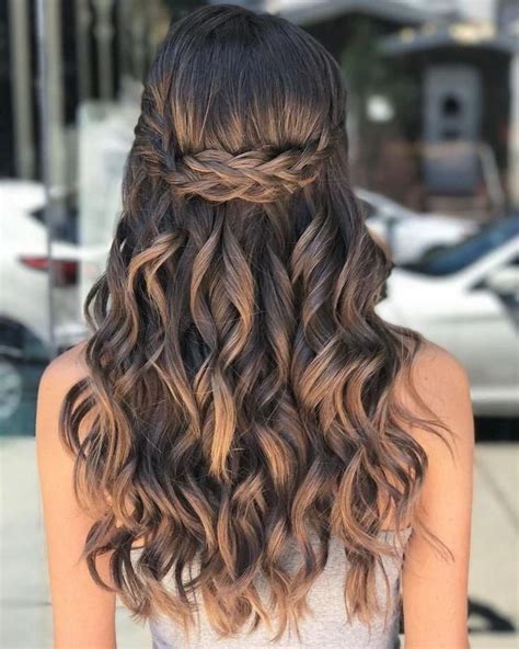 40 pretty prom hairstyle ideas for curly long hair braidsforlonghair braidsforlonghair
