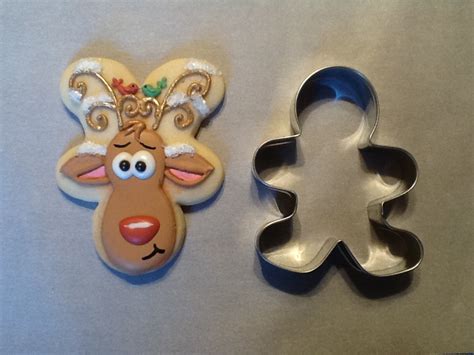 Rudolph the red nose reindeer cookies. Redirecting to http://www.cakecentral.com/forum/t/766516 ...