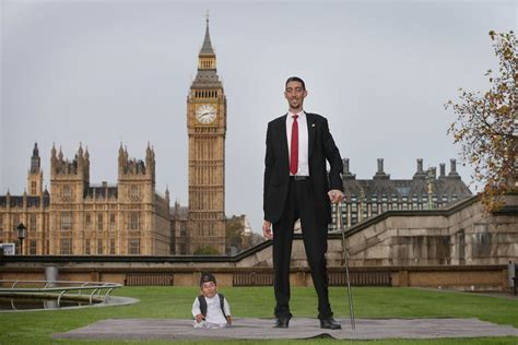 Aww World S Tallest And Shortest Men Meet For Guinness World Records Day Photos Bellanaija