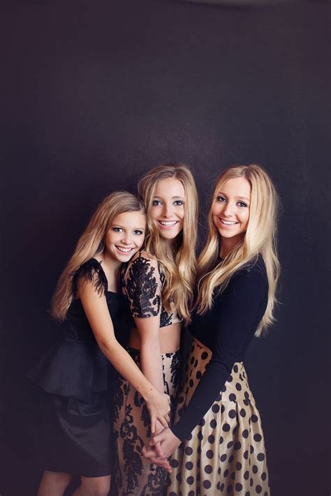 Sisters Photoshoot Poses ~ Sisters Mother Portrait Daughter Daughters