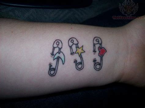 The 25 Best Safety Pin Tattoo Ideas On Pinterest Baby Tattoos Baby