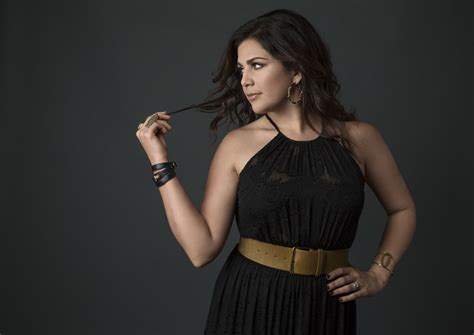 Pressroom Hillary Scott’s Fashion Line Instantly Sells Out With Hsn