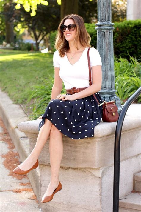 Picture Of Stylish And Comfy Work Outfits With Flats 10