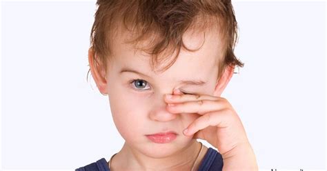 Cara merawat sakit mata yang merah dengan semula jadi juga boleh dilakukan dengan air mawar. 7 Cara Merawat Mata Anak dengan Baik