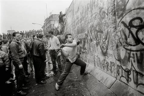 Retro Kimmers Blog The Berlin Wall Was Torn Down 24 Years Ago Today