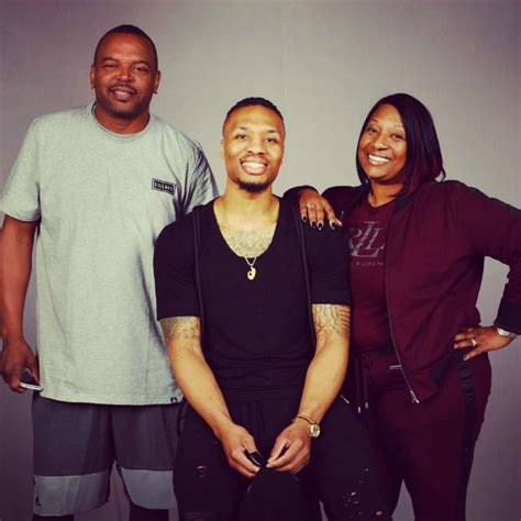 Meet damian lillard's girlfriend kay'la hanson. Damian Lillard Wiki, Age, Net Worth, Salary, Girlfriend ...