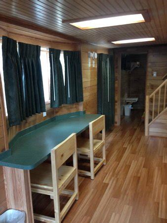 Maximize the good times by booking a cabin rental near kings dominion so that you don't have to leave the park early to hurry back home. Cabin Amenities - Picture of Richmond North / Kings ...