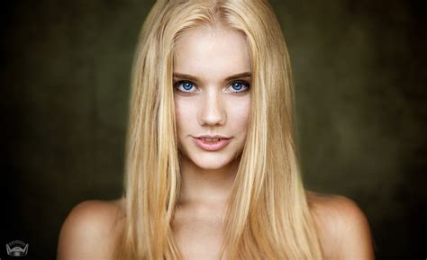 Simple Background Blonde Depth Of Field Face Blue Eyes Women