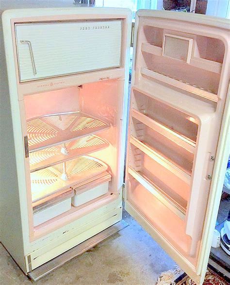 Vintage S Refrigerator With Lazy Susan Revolving Shelves And
