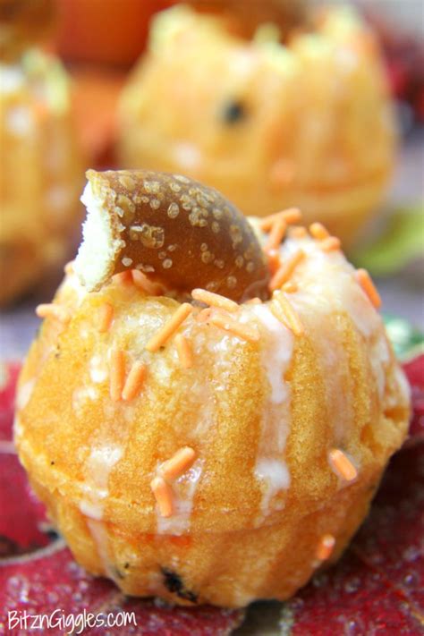 Mini Pumpkin Cakes Recipe Pumpkin Cake Pumpkin Recipes Dessert