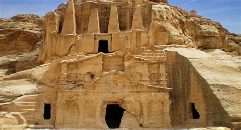 Lost City Of Petra Aquiziam
