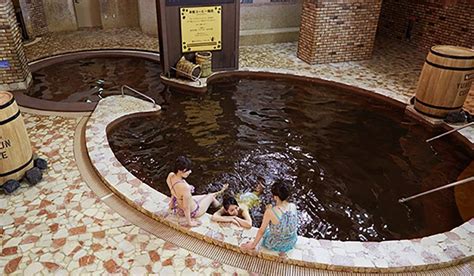 A Unique Experience 3 Yunessun O Hot Springs Japanese Spa Hakone
