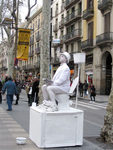 Las Ramblas Statue Barcelona Catalu A Espa A Estatuas Vivientes Espa A