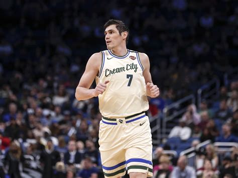 Ilyasova played two years for the milwaukee bucks before returning to europe in 2007 to play for fc barcelona of the. Milwaukee Bucks: Ersan Ilyasova and when being good isn't ...