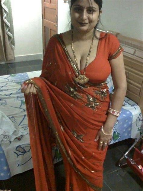 Desi Bhabhi Blouse Petticoat At Duckduckgo Hot Brunette Indian Women