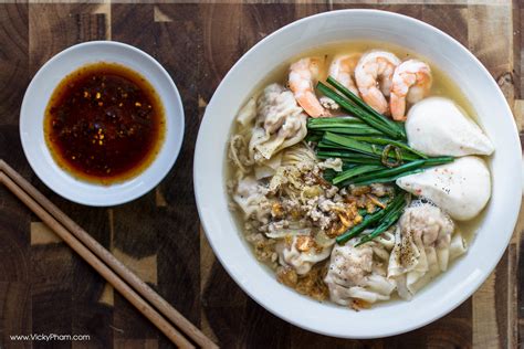 Vietnamese Egg Noodle Soup with Wontons Mì Hoanh Thanh Vicky Pham