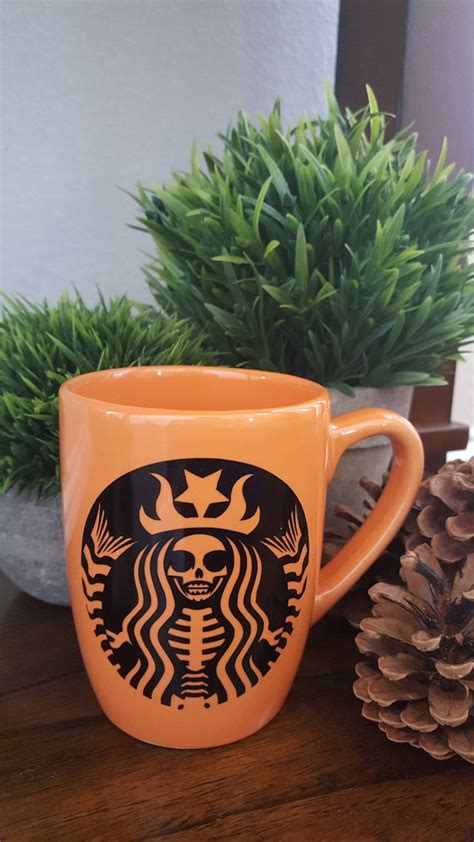 You may be familiar with the dalgona coffee trend that took over tiktok and instagram. The Halloween Lover's Gift Guide to Coffee - Spooky Little ...