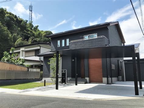 Adaptation only with copyright link_ おしゃクラメンバーシップ加入 (≧▽≦)become a channel member on oshacra. かっこいい 家 外壁 黒 木目 - homuinteria.com