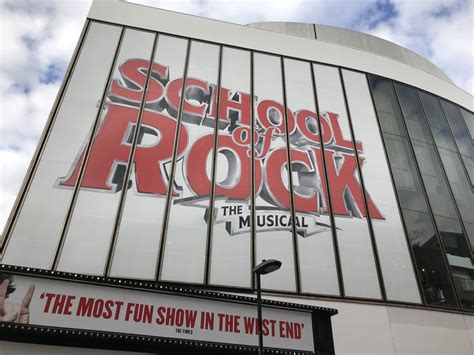 School Of Rock New London Theatre London Site De Life Is A Musical