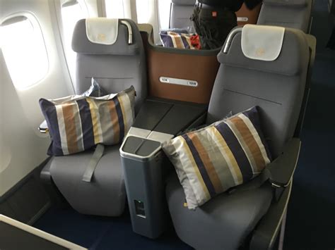 17 Lufthansa Airbus Industrie A330 300 Business Class  Airbus Way